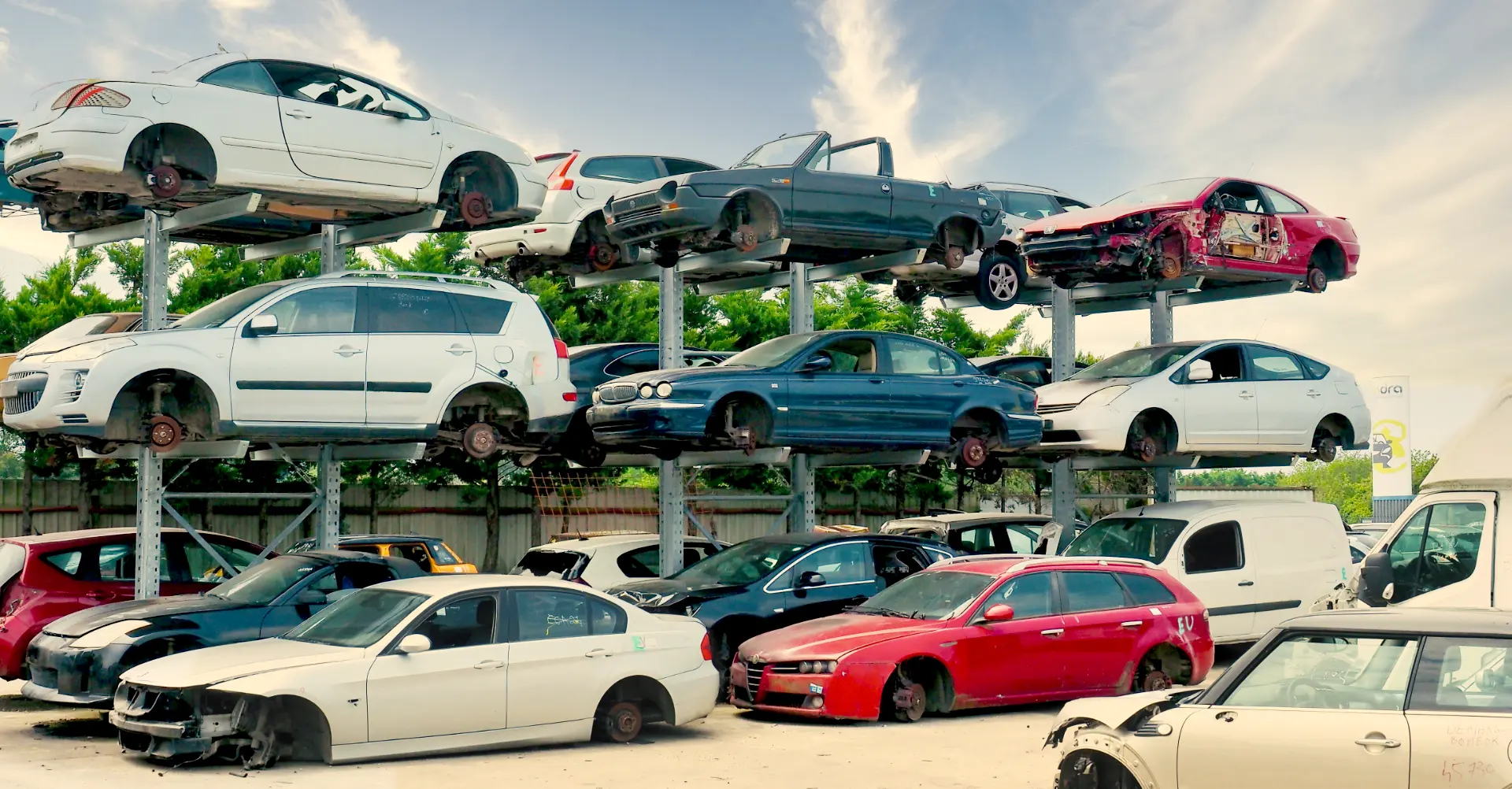 Casse auto et pièce détachées à Coutras, Libourne, La Roche Chalais, Bordeaux.